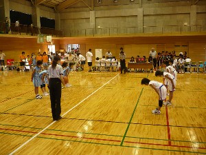 津田小学校体育館